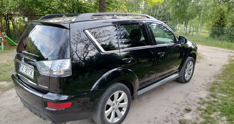 Mitsubishi Outlander cena 38000 przebieg: 181300, rok produkcji 2011 z Dziwnów małe 106